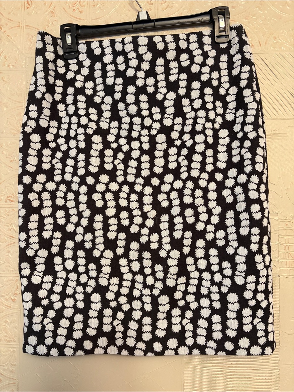 Ann Taylor Factory Black and White Dot-Pattern Pencil Skirt, size 4